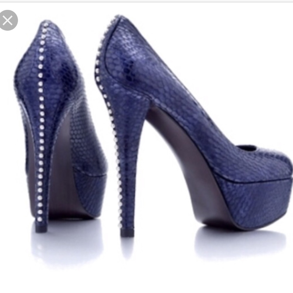 Stuart Weitzman Blue Snakeskin Studded Heels - Picture 2 of 8